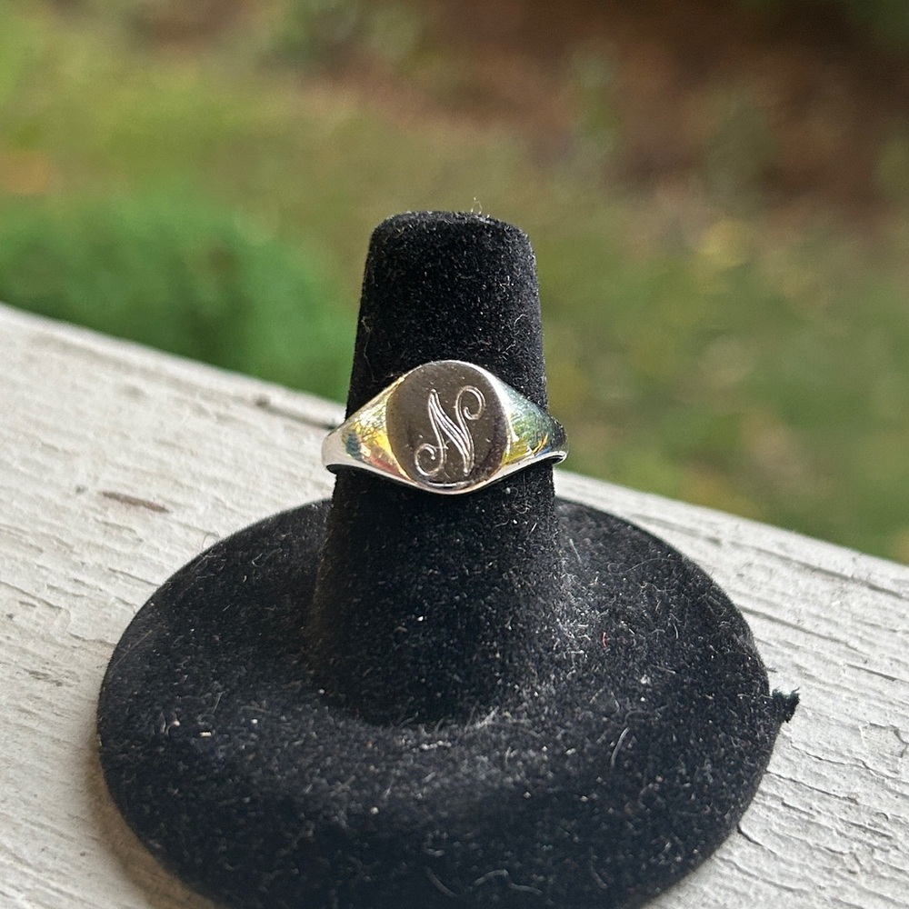 DEADSTOCK UNCAS VINTAGE Sterling Silver signet ring “N” initial ring letter ring